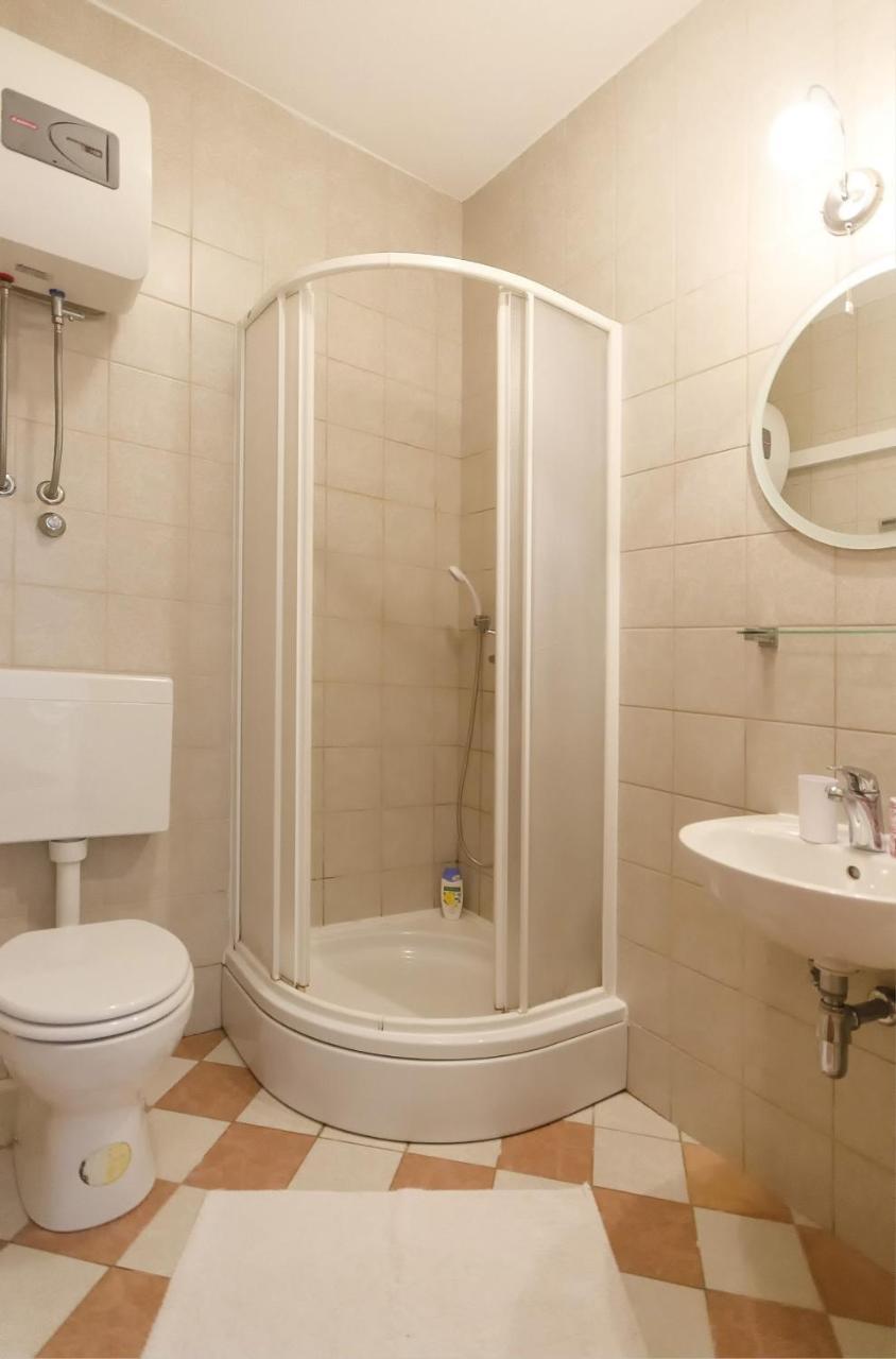 Apartments Karolina Vodice Exterior foto