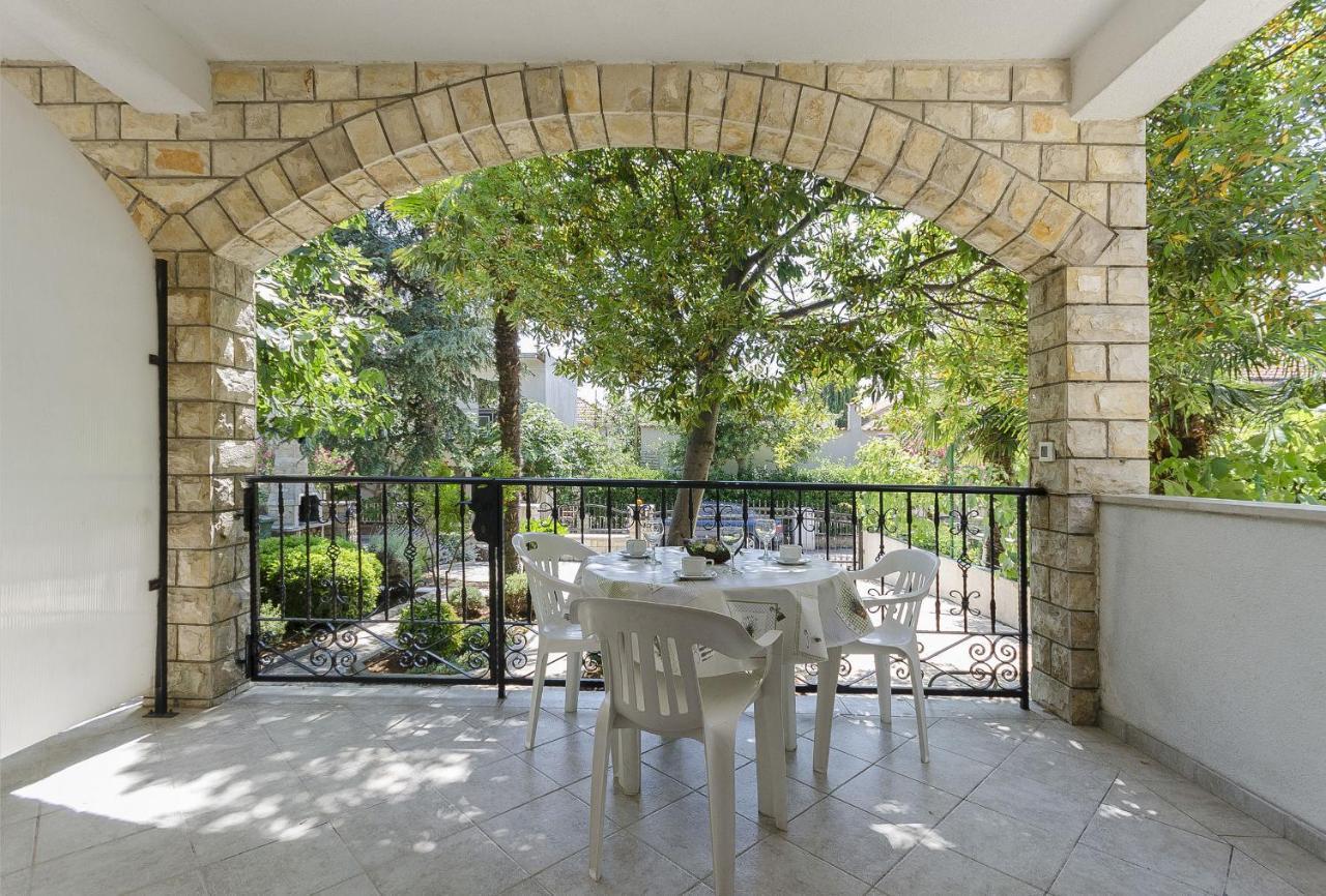 Apartments Karolina Vodice Exterior foto