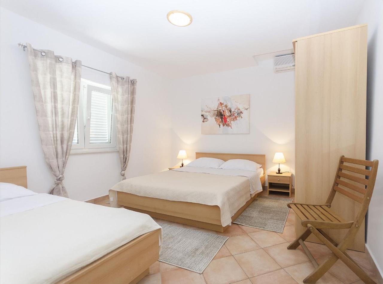 Apartments Karolina Vodice Exterior foto