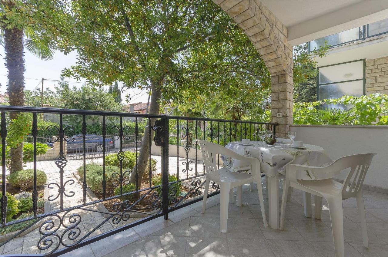 Apartments Karolina Vodice Exterior foto