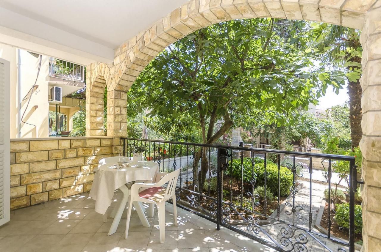 Apartments Karolina Vodice Exterior foto